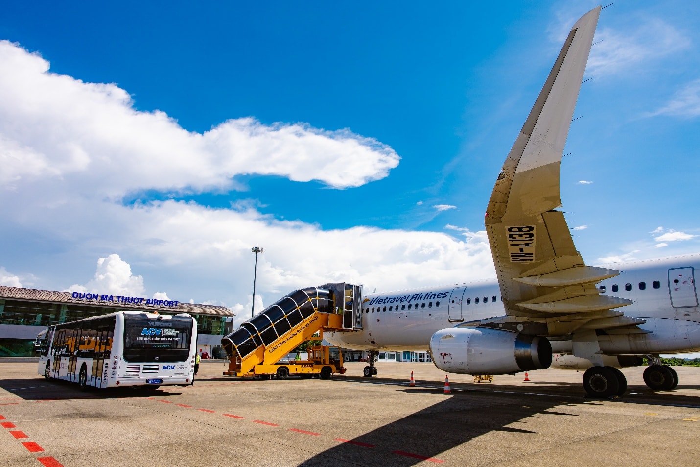 Vietravel Airlines mở rộng mạng đường bay nội địa và quốc tế trong dịp hè 2026