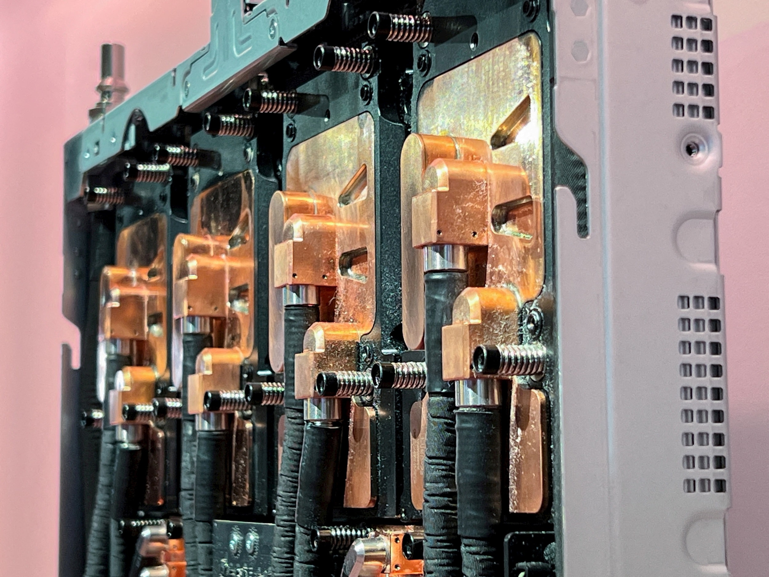 Mỹ siết xuất khẩu chip AI tiên tiến